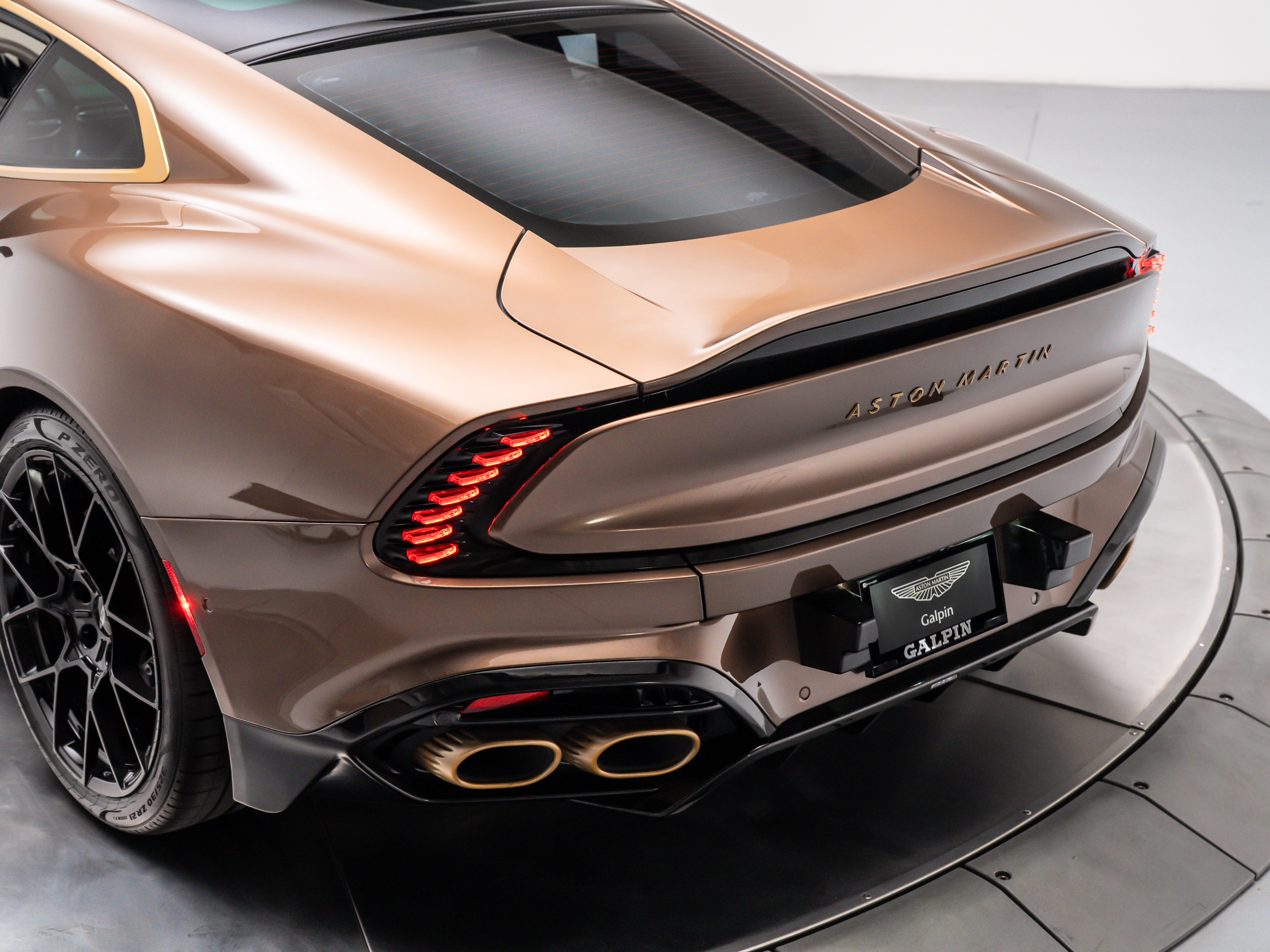 2026 Aston Martin Vanquish Base - Photo 34