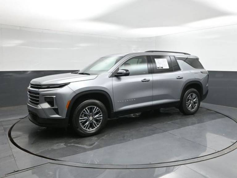 2024 Chevrolet Traverse LT