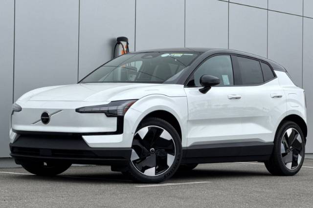 2026 Volvo EX30 Twin Motor Performance Ultra