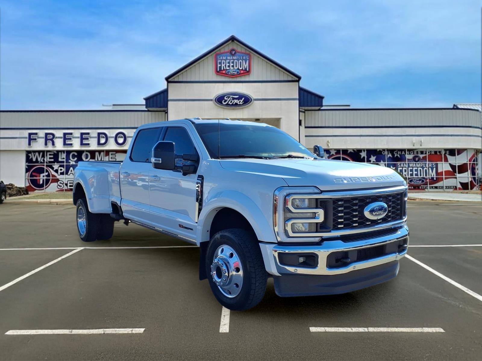 2025 Ford F-450SD LARIAT