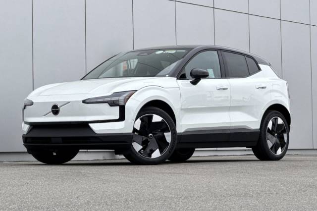 2026 Volvo EX30 Twin Motor Performance Ultra