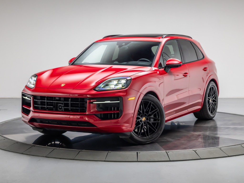 2025 Porsche Cayenne GTS