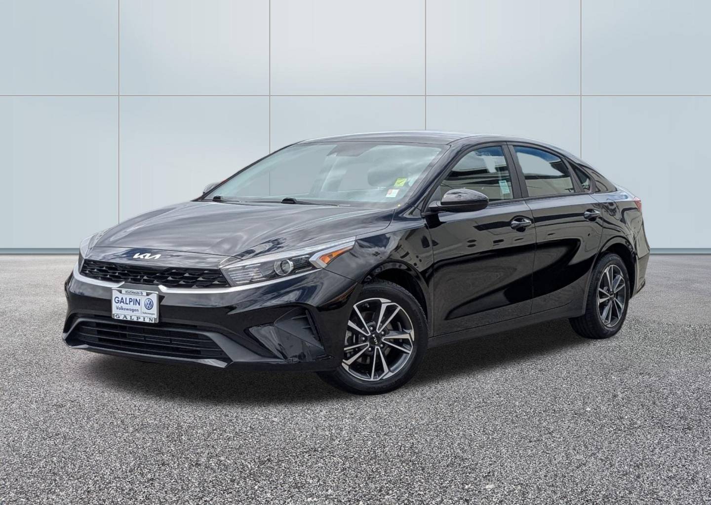 2023 Kia Forte LXS AT's photo