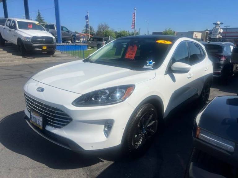 2021 Ford Escape Hybrid Titanium