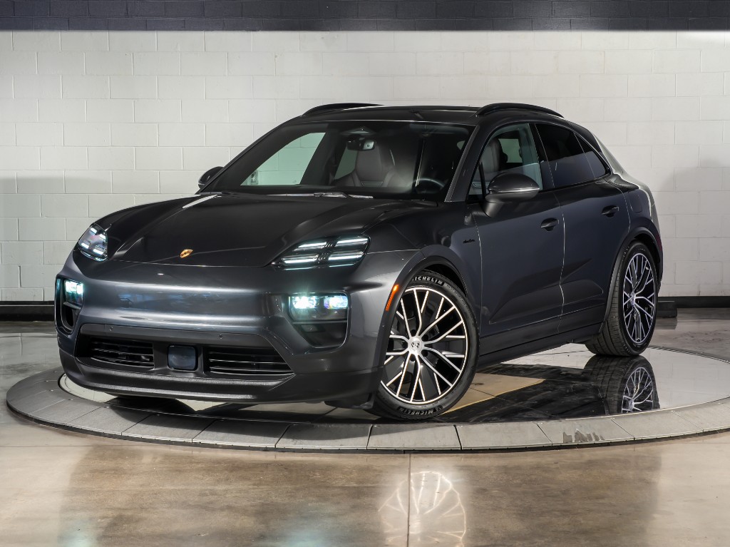 2024 Porsche Macan Electric 4