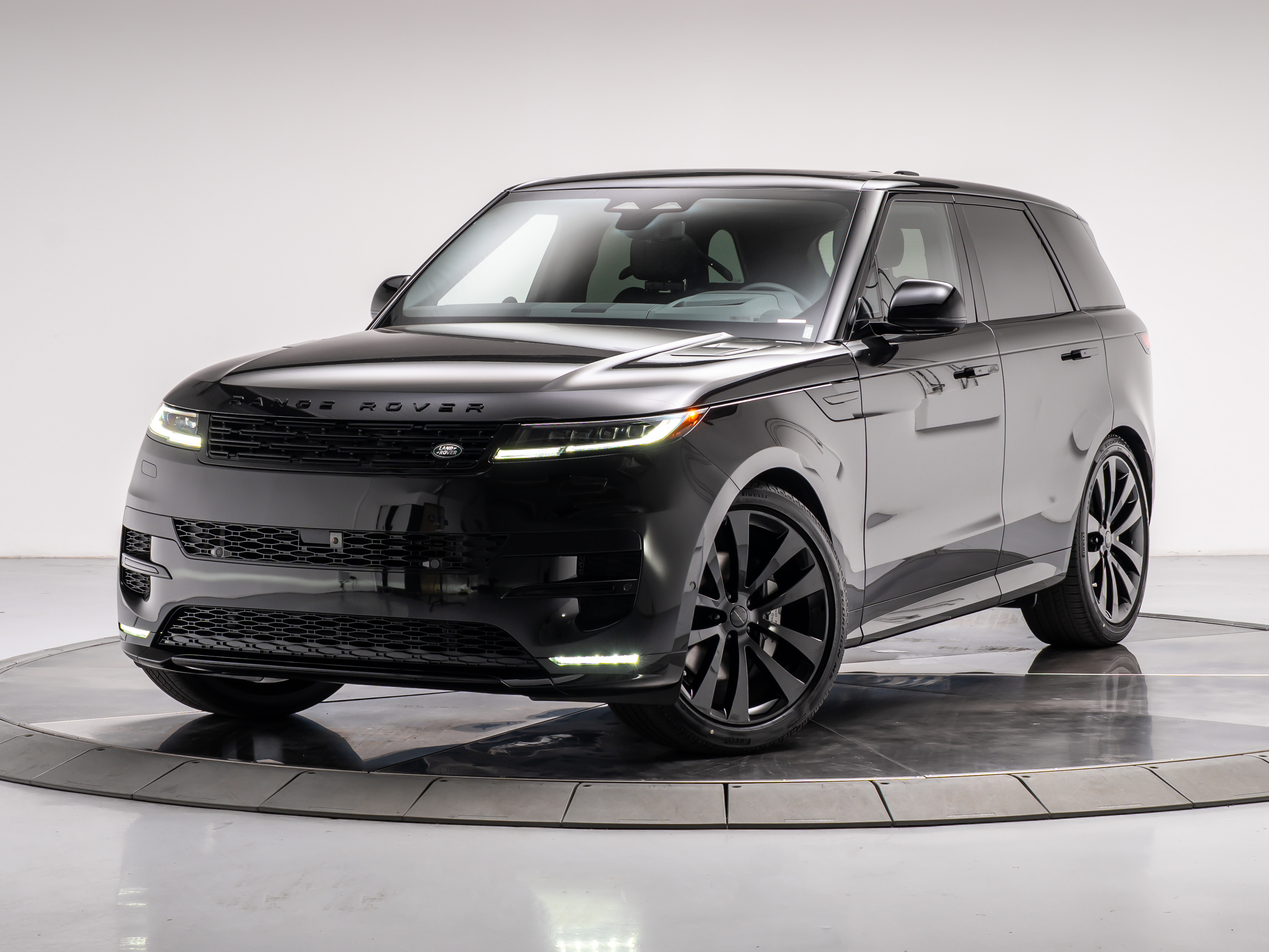 New 2026 Land Rover Range Rover Sport P400 Dynamic SE