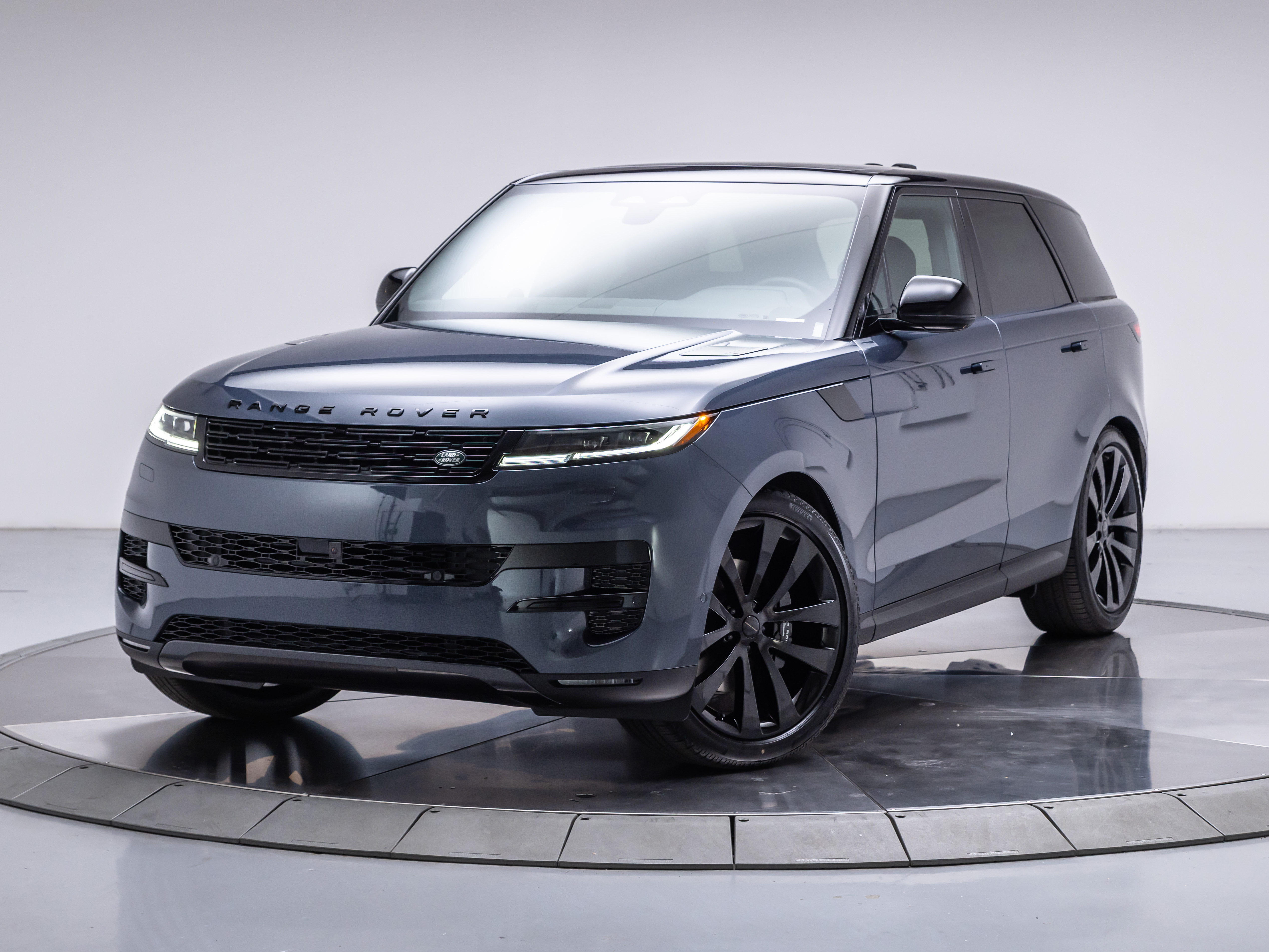 New 2026 Land Rover Range Rover Sport P360 SE