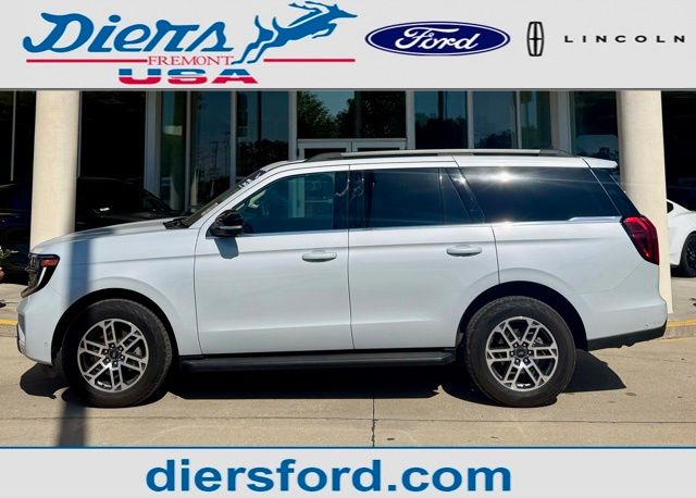 2025 Ford Expedition Active 4x4's photo