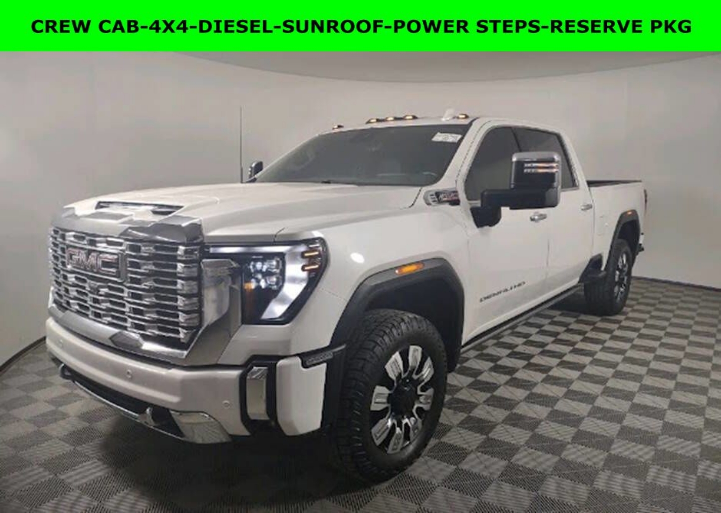2024 GMC Sierra 4WD Crew Cab Standard Box Denali's photo