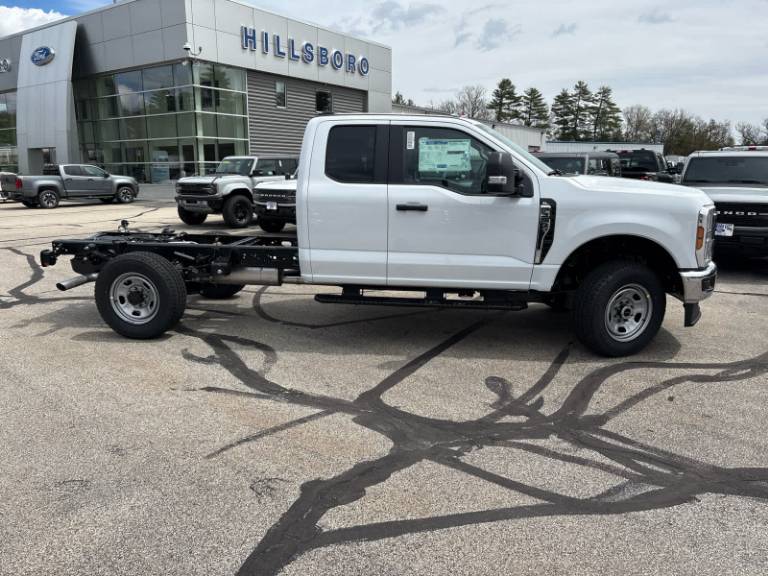 2026 Ford Super Duty F-350 SRW XL