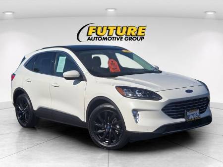 2021 Ford Escape Hybrid Titanium