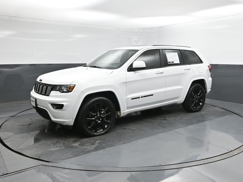2020 Jeep Grand Cherokee Altitude 4WD's photo