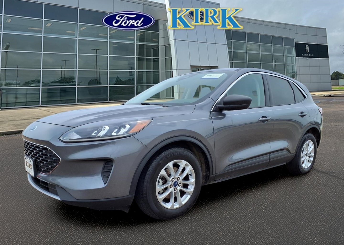 2022 Ford Escape SE FWD's photo