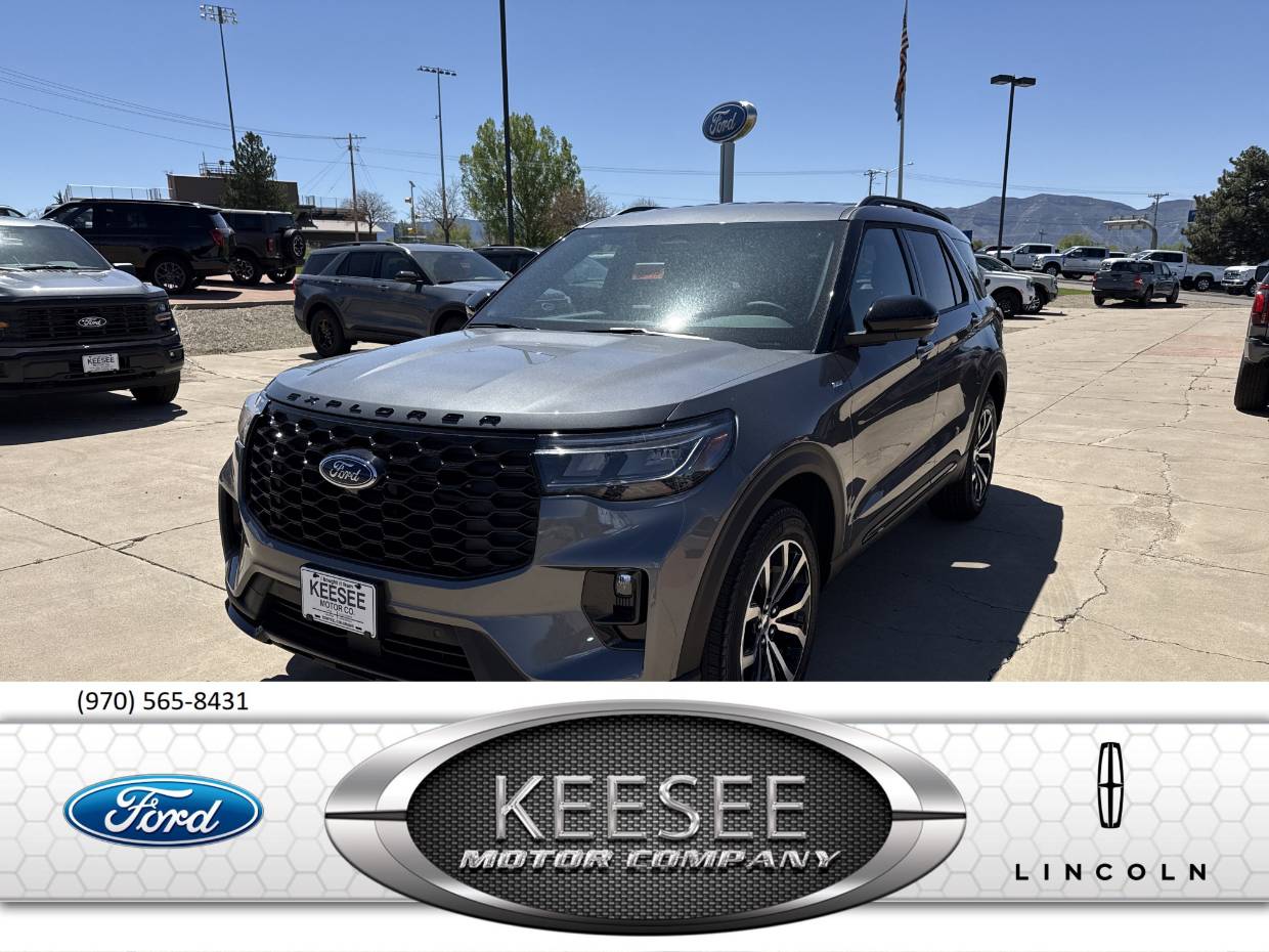 2026 Ford Explorer ST-LINE 4WD's photo