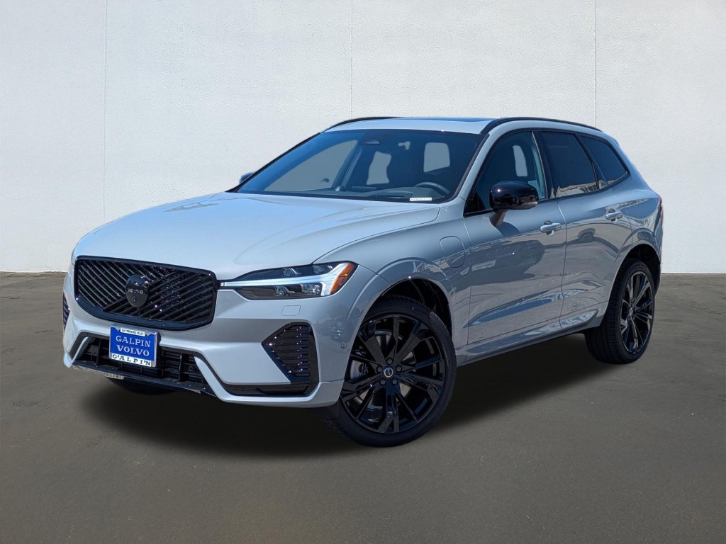 2026 Volvo XC60 Plug-In Hybrid Black Edition Ultra, T8 AWD Electric/Gasoline, Dark