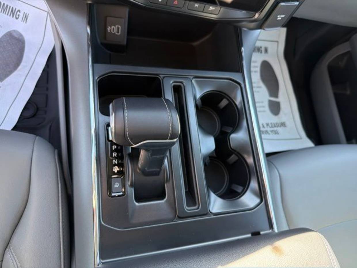 2025 Ford F-150 Lightning Flash - Photo 15