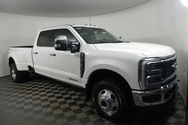 2026 Ford F-350 Lariat 4x4 Crew Cab 8' Box DRW's photo