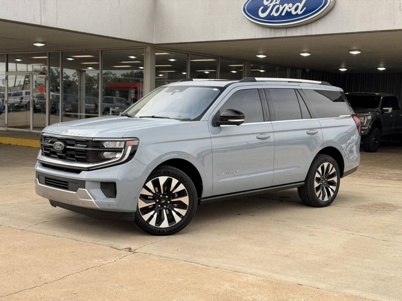 2025 Ford Expedition Platinum 4x4's photo