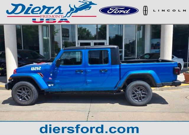 2024 Jeep Gladiator