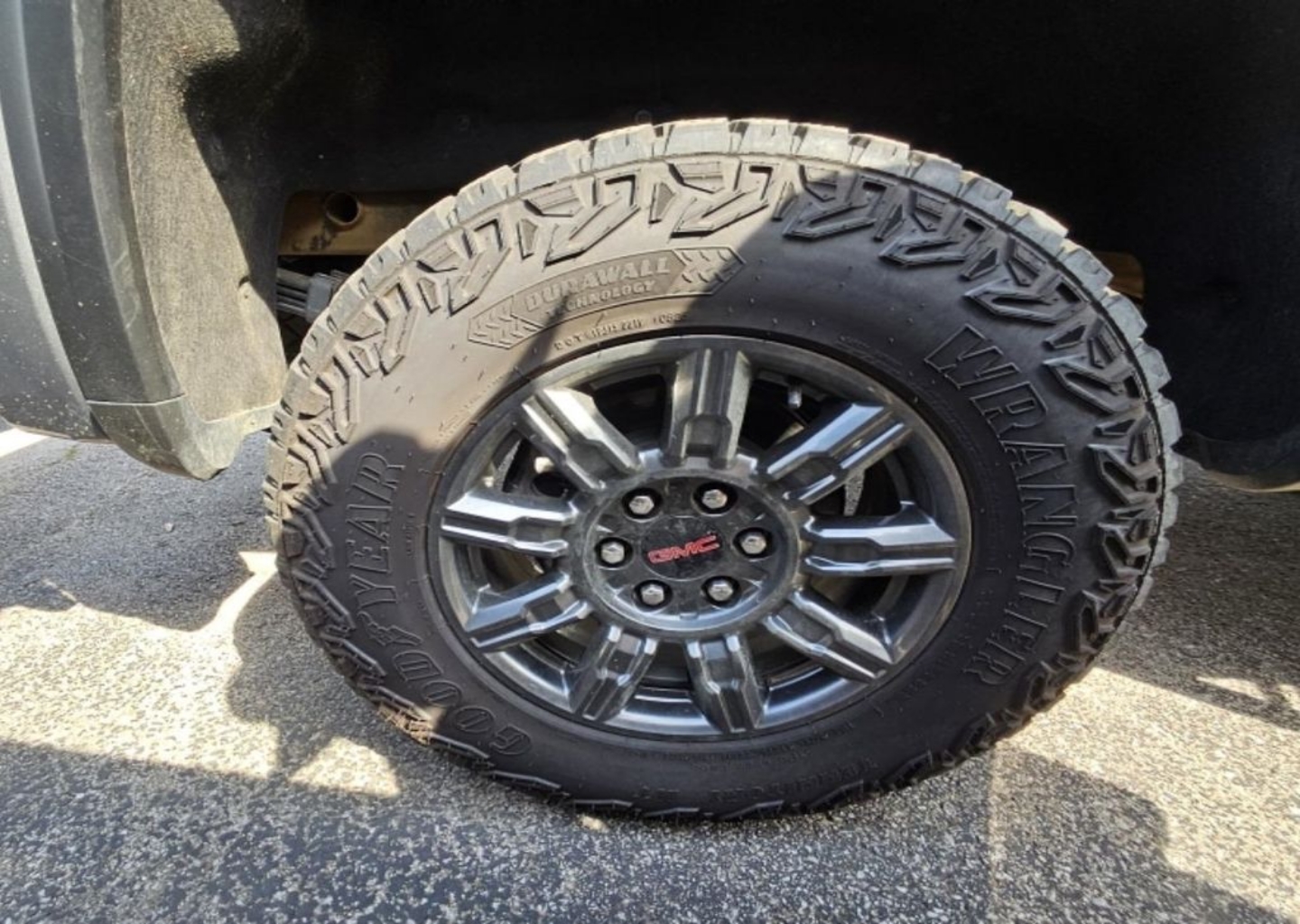 2025 GMC Sierra 1500 AT4X - Photo 13
