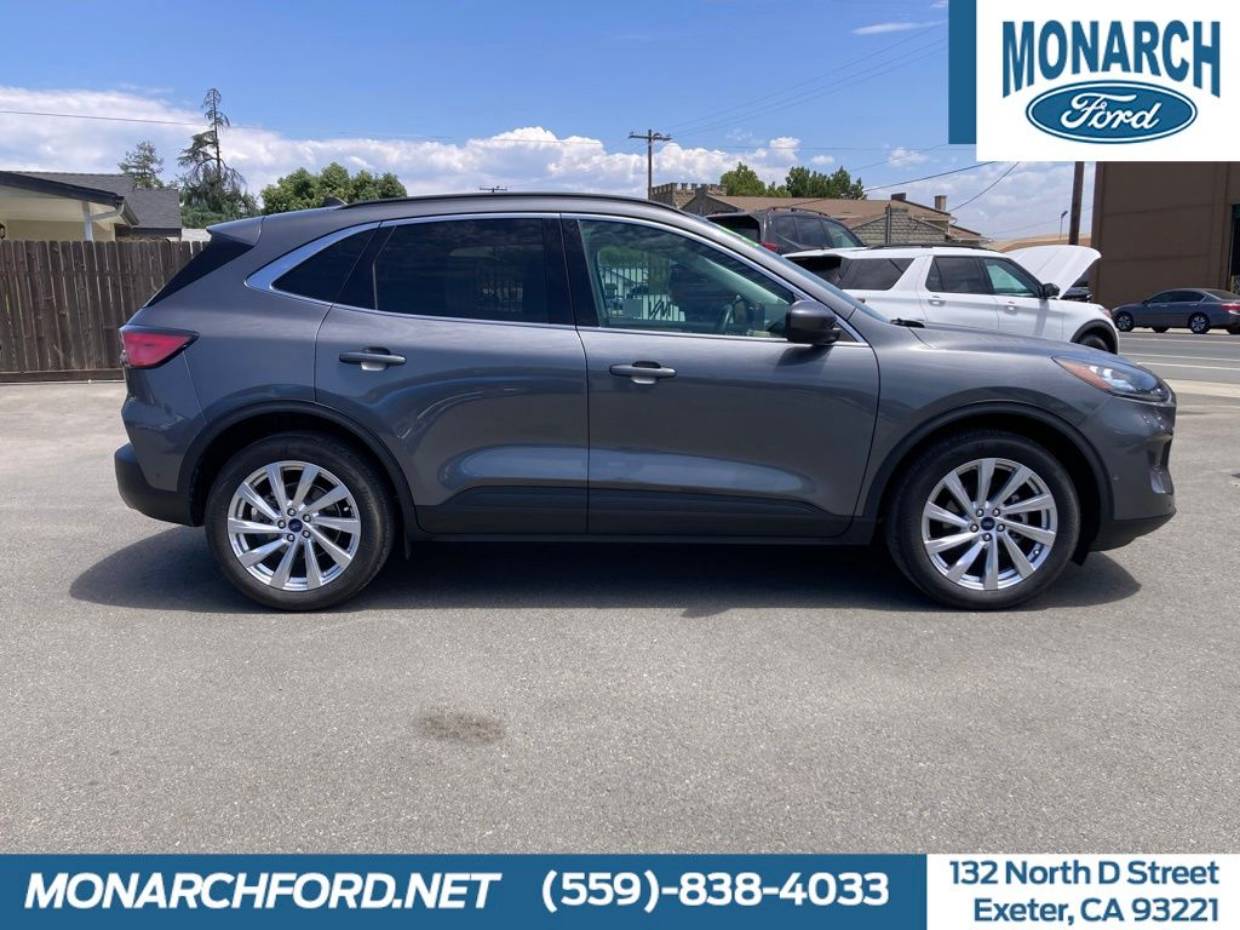 2021 Ford Escape Titanium AWD's photo