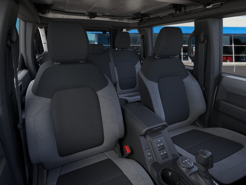 2025 Ford Bronco 4-Door Base - Photo 10