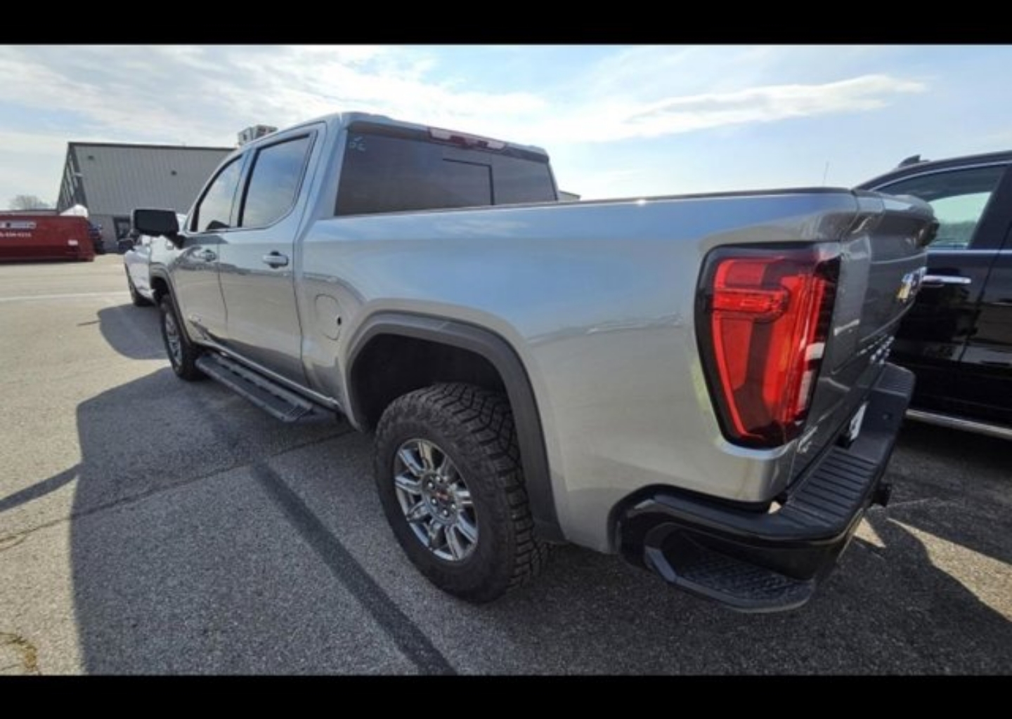 2025 GMC Sierra 1500 AT4X - Photo 8