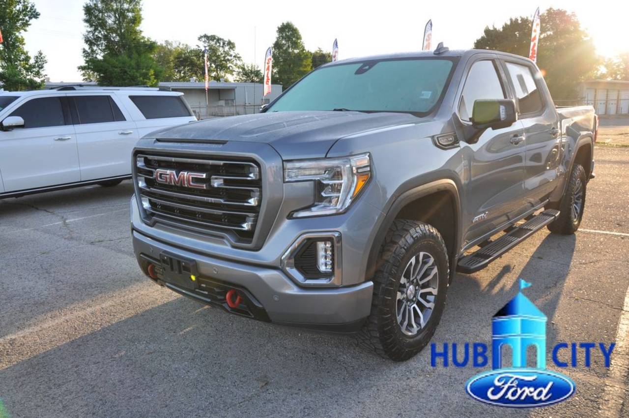 2019 GMC Sierra 4WD Crew Cab Short Box AT4's photo