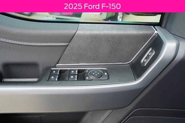 2025 Ford F-150 XLT - Photo 13
