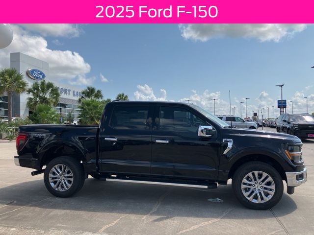 2025 Ford F-150 XLT - Photo 10