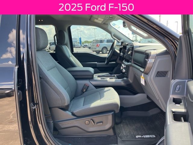 2025 Ford F-150 XLT - Photo 12