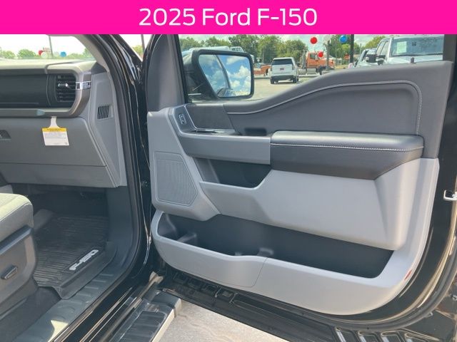 2025 Ford F-150 XLT - Photo 13