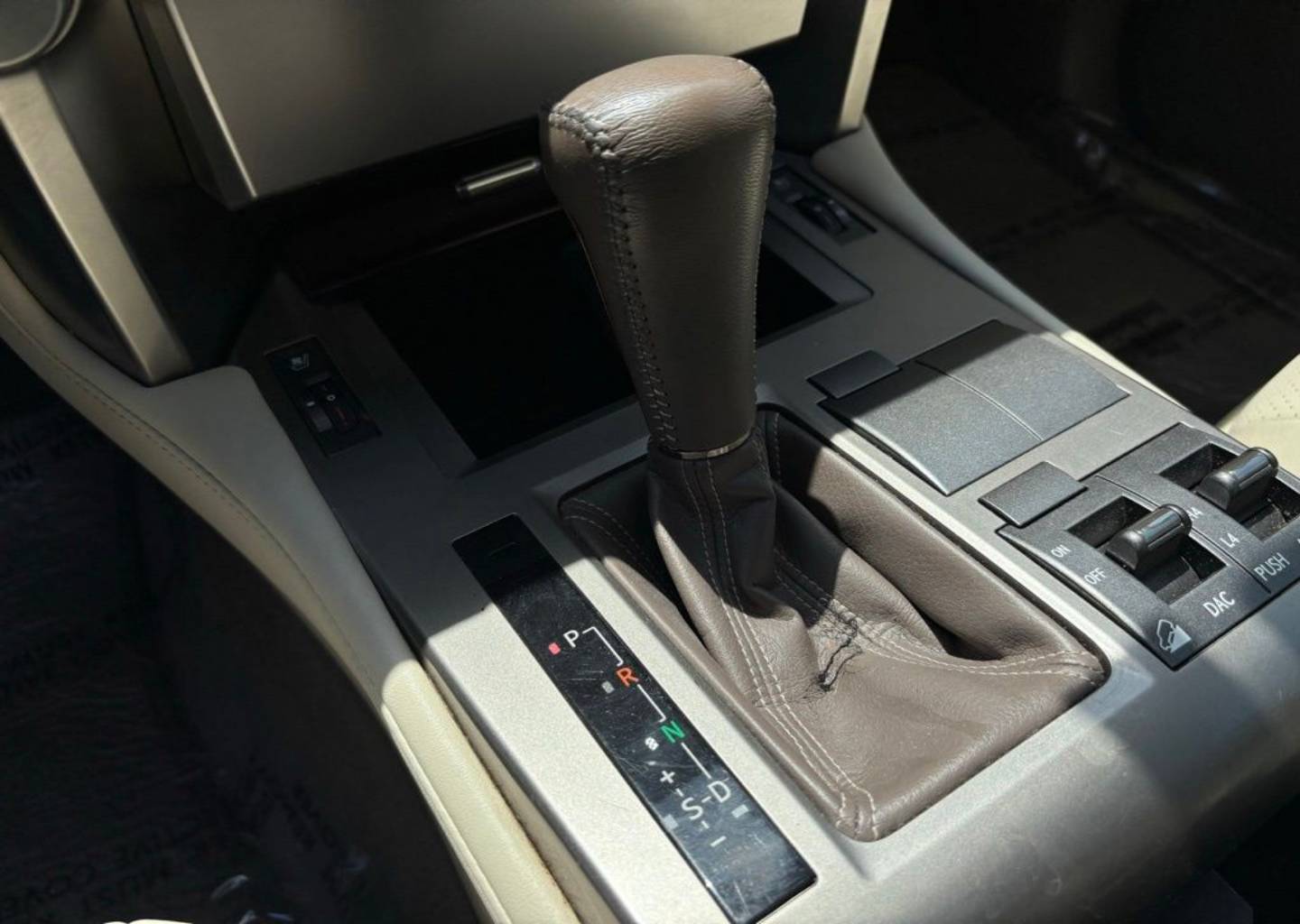 2011 Lexus GX Base - Photo 37