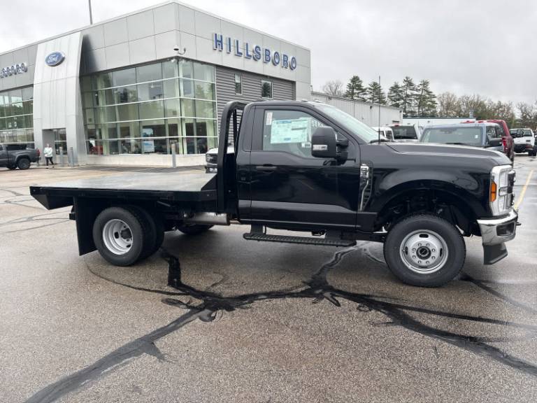 2026 Ford Super Duty F-350 DRW XL