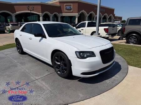2023 Chrysler 300 Touring