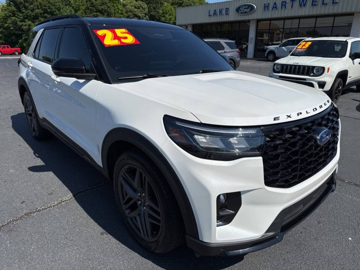2025 Ford Explorer