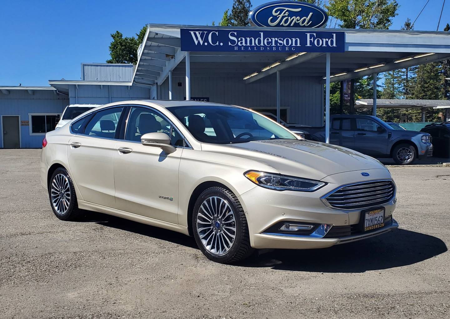 2017 Ford Fusion SE's photo