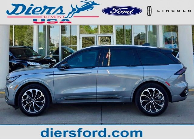 2025 Lincoln Nautilus Reserve AWD's photo