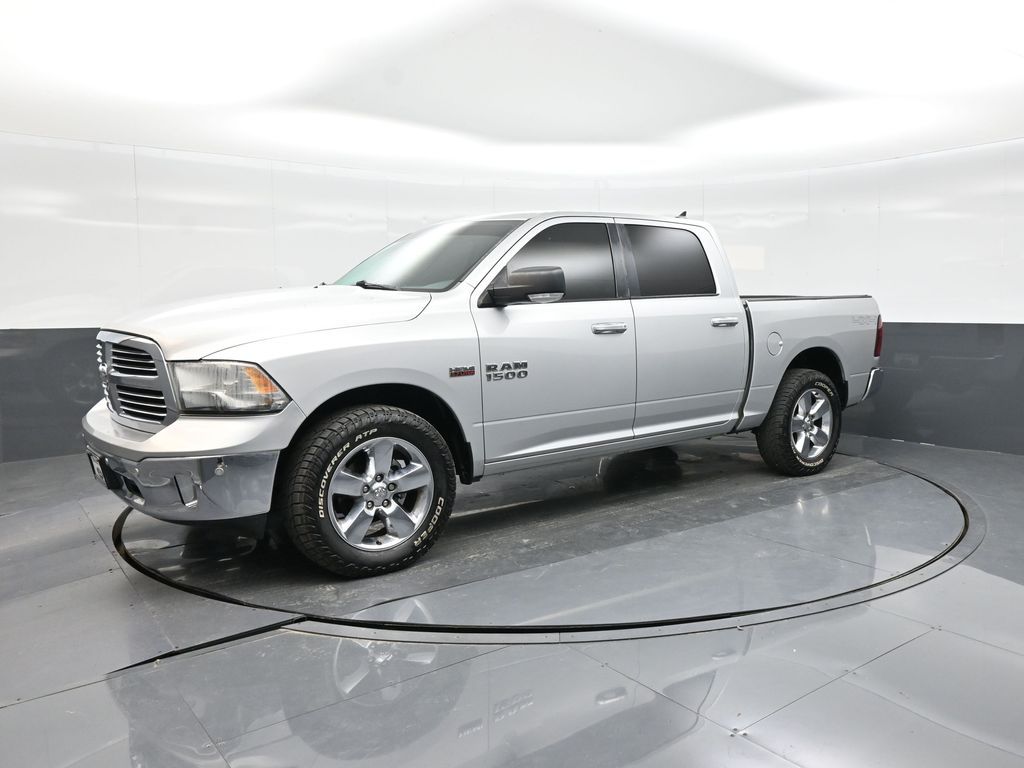2016 RAM 1500 Lone Star 4x4 Crew Cab 5'7's photo