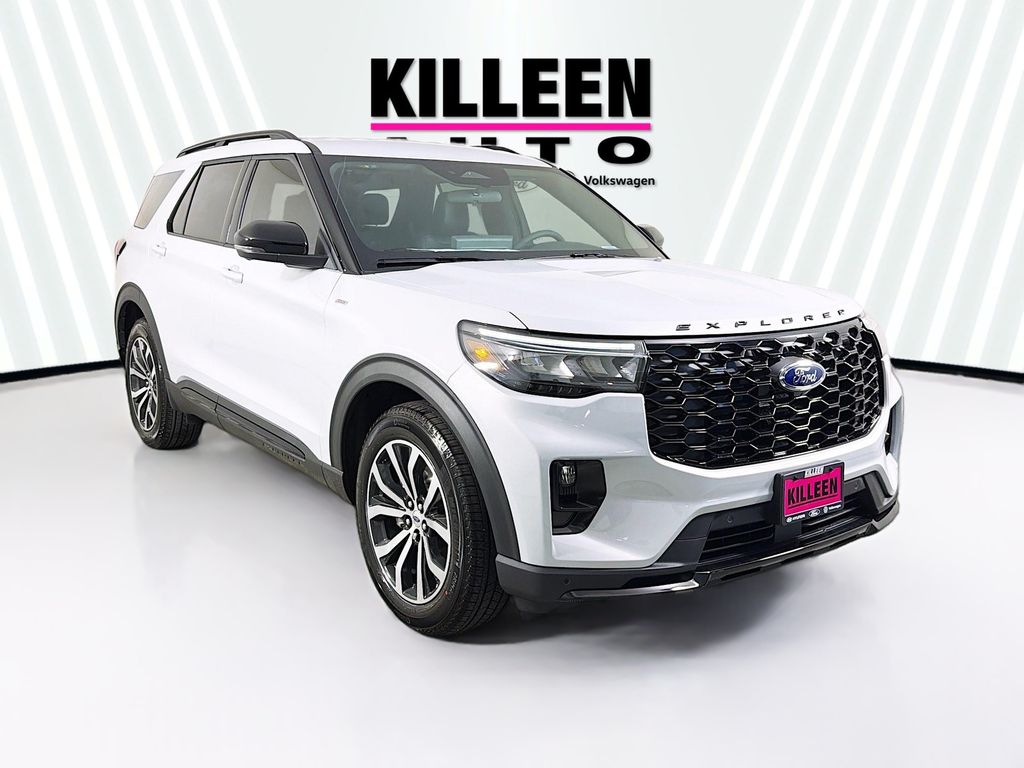 2026 Ford Explorer ST-LINE RWD's photo