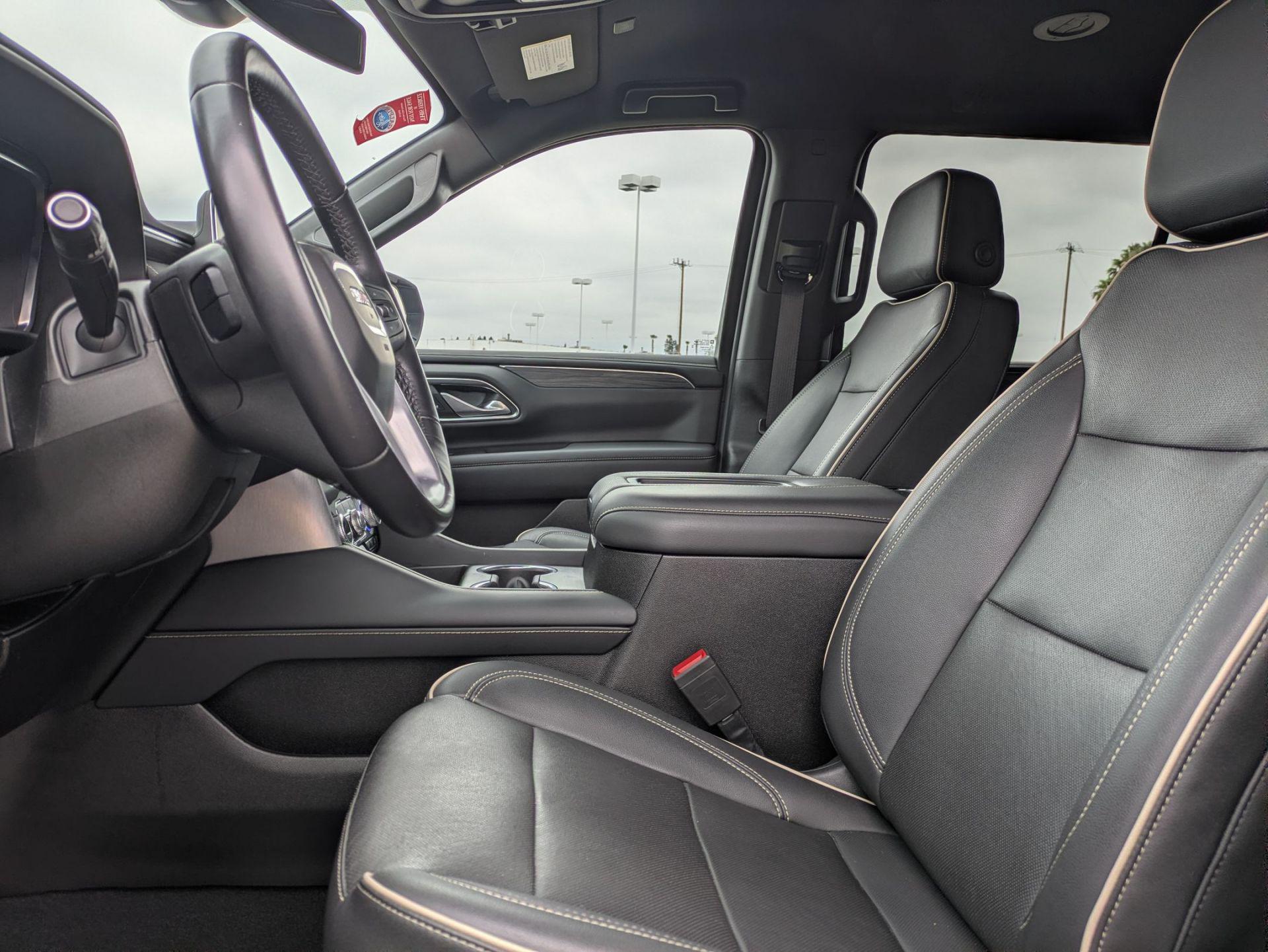 2022 GMC Yukon XL SLT - Photo 18