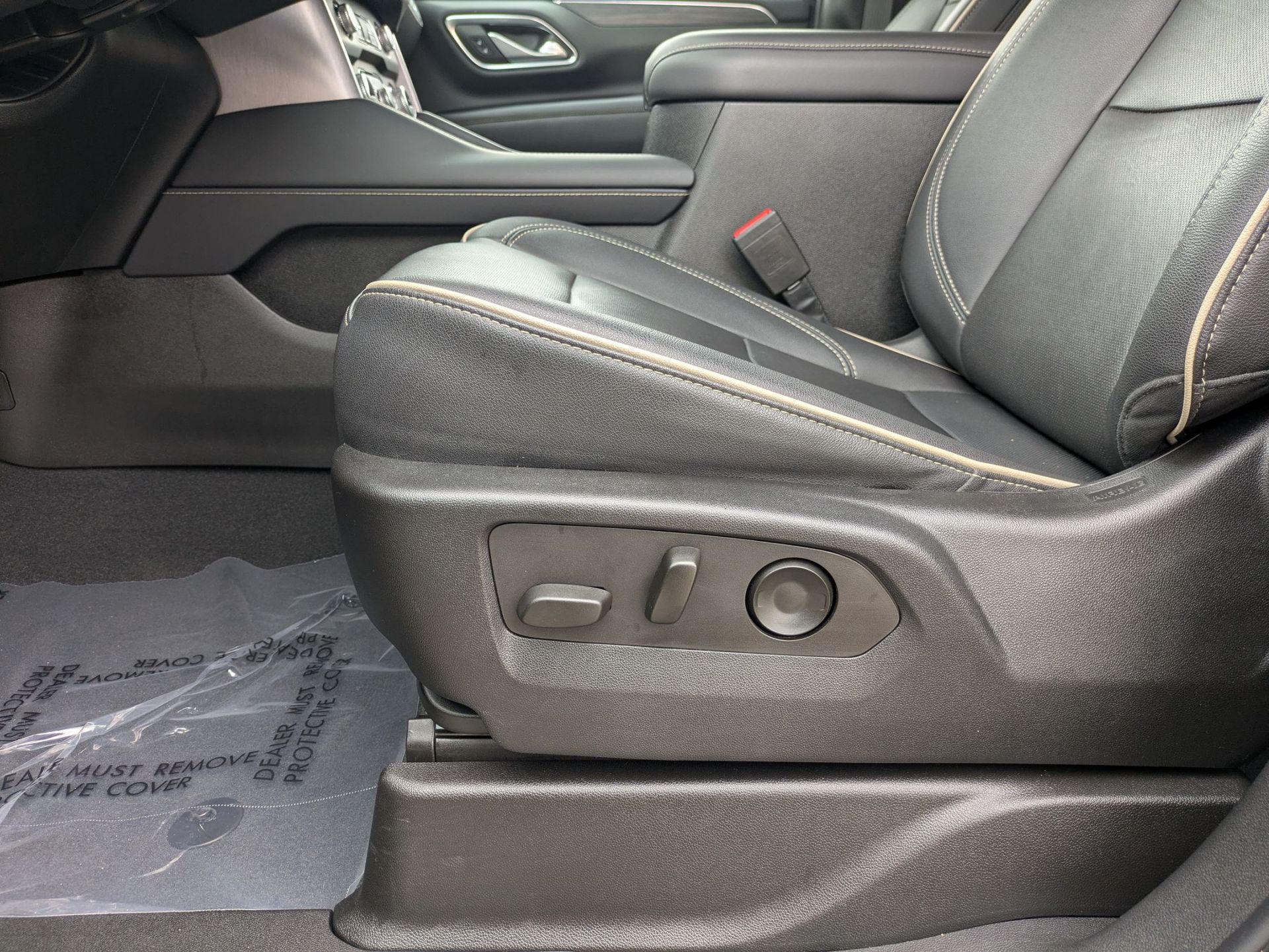2022 GMC Yukon XL SLT - Photo 19