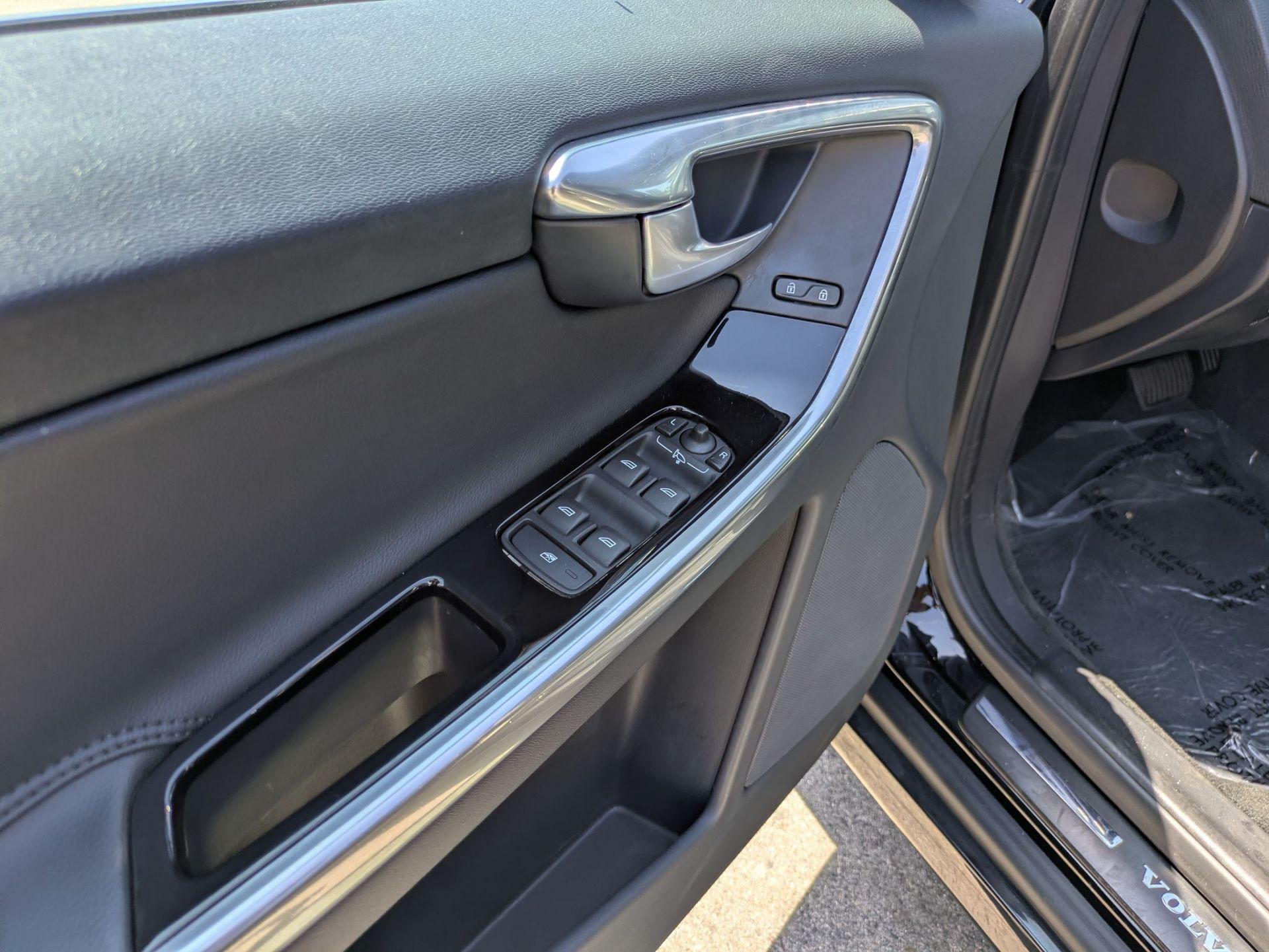 2015 Volvo XC60 T6 - Photo 11