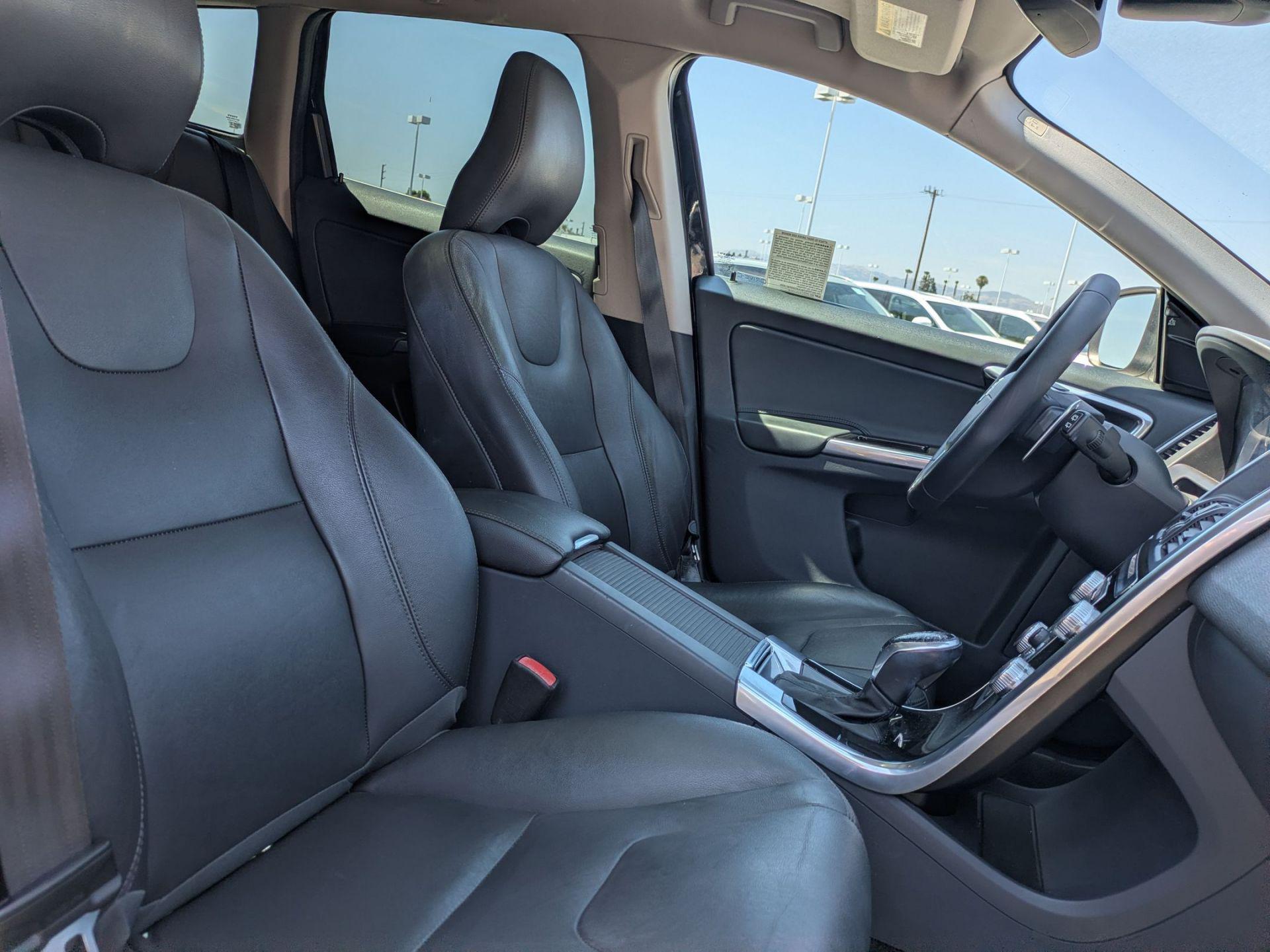 2015 Volvo XC60 T6 - Photo 24