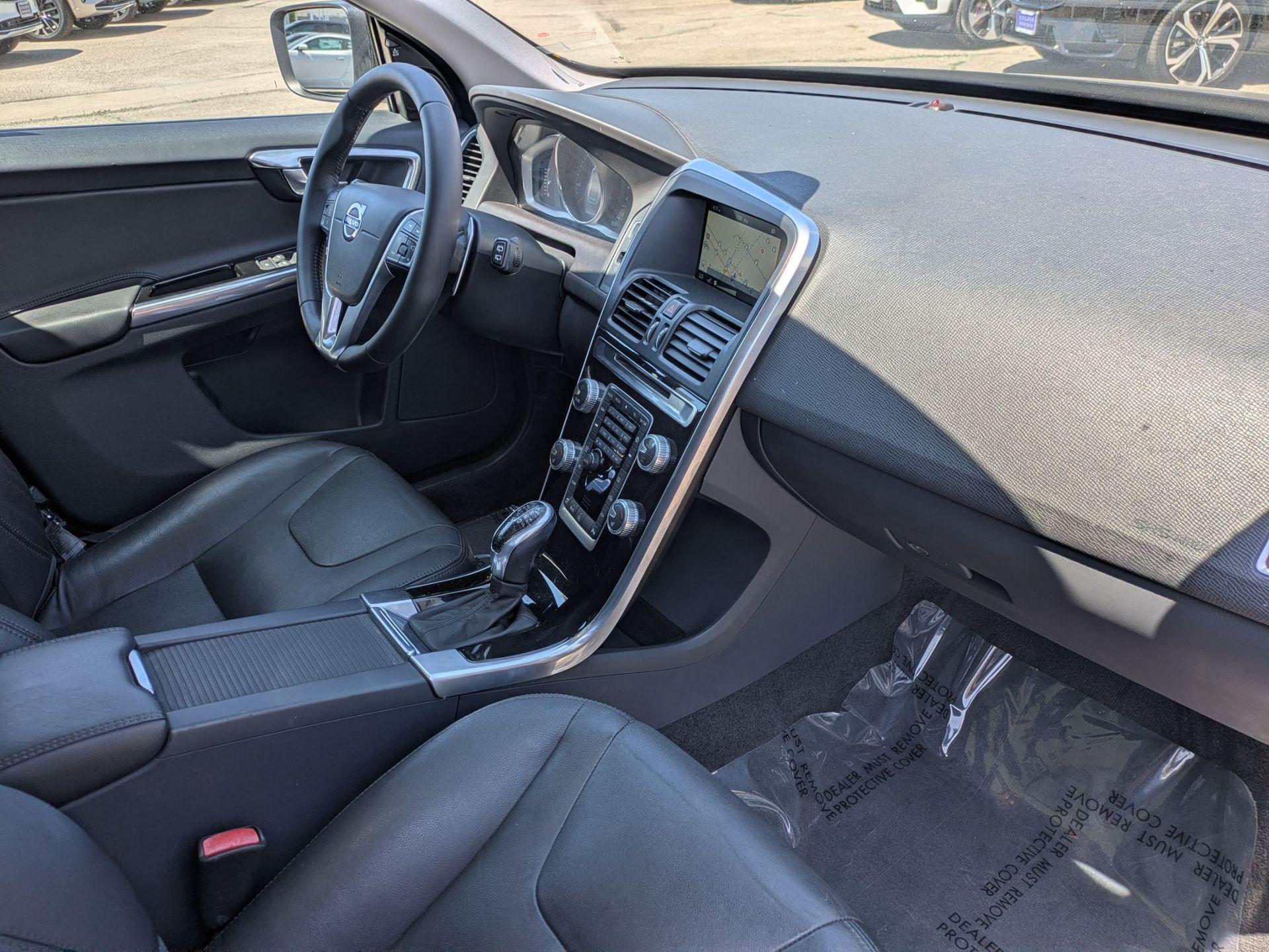 2015 Volvo XC60 T6 - Photo 25