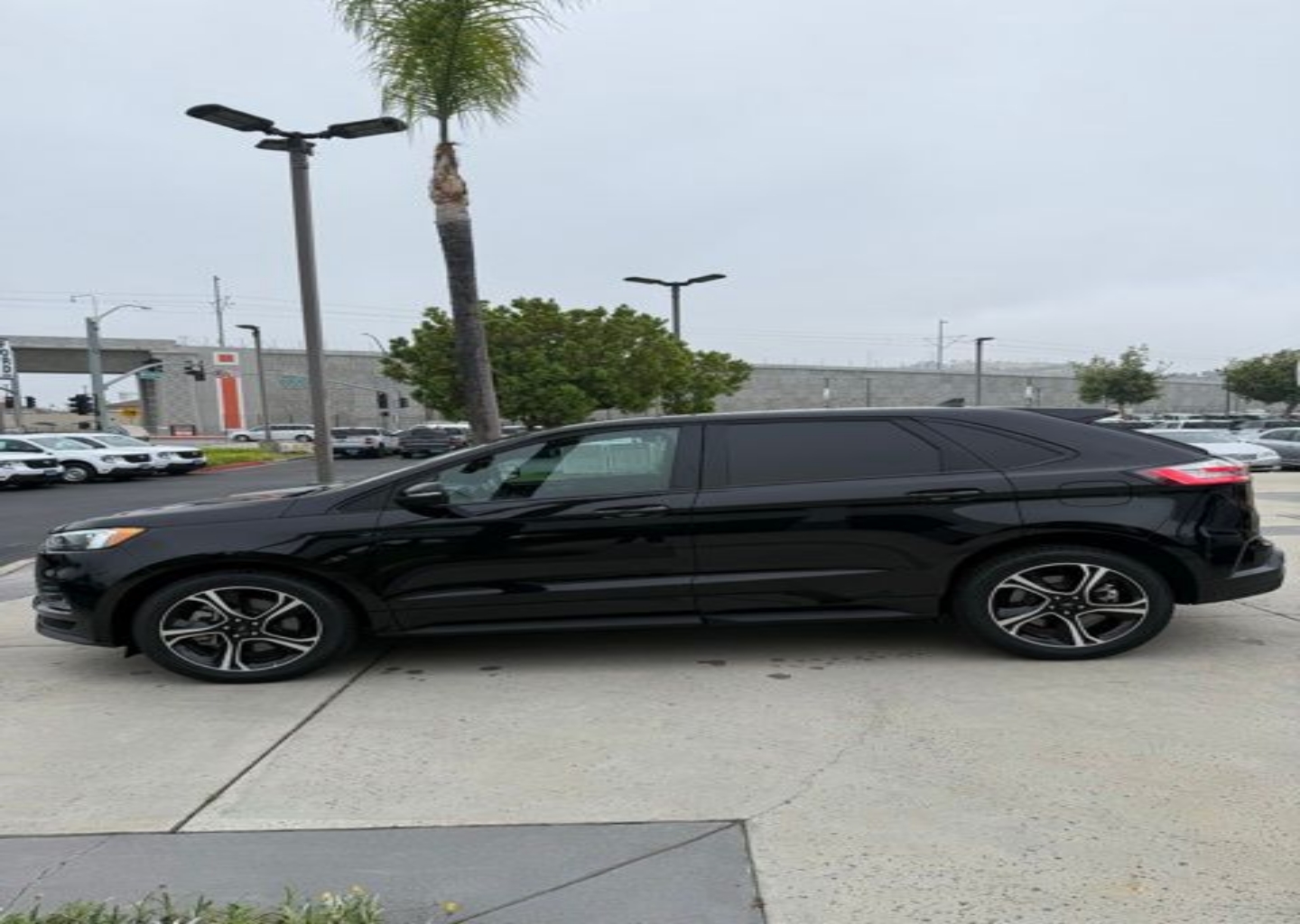 2023 Ford Edge ST AWD's photo