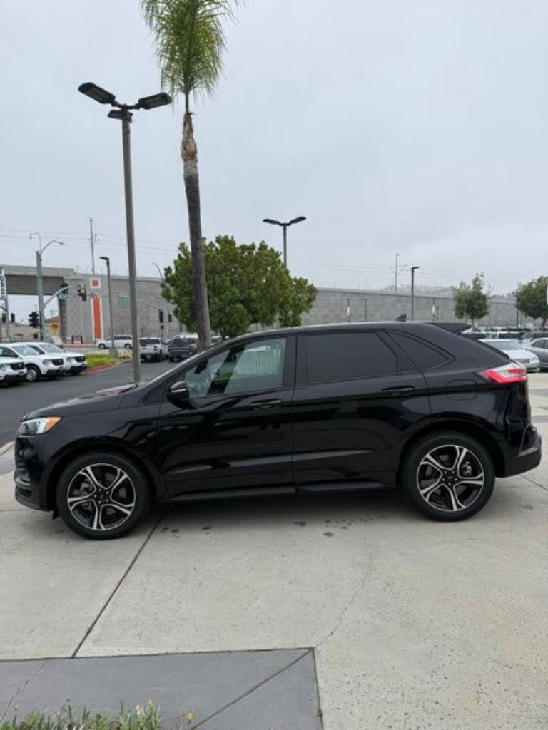 2023 Ford Edge ST