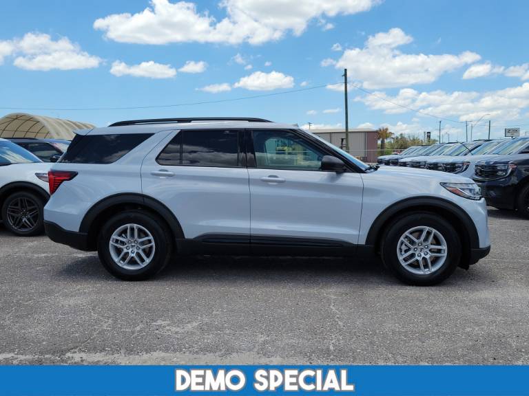 2026 Ford Explorer Active w/200A Pkg