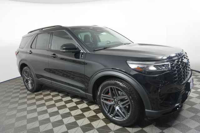 2026 Ford Explorer ST 4WD's photo