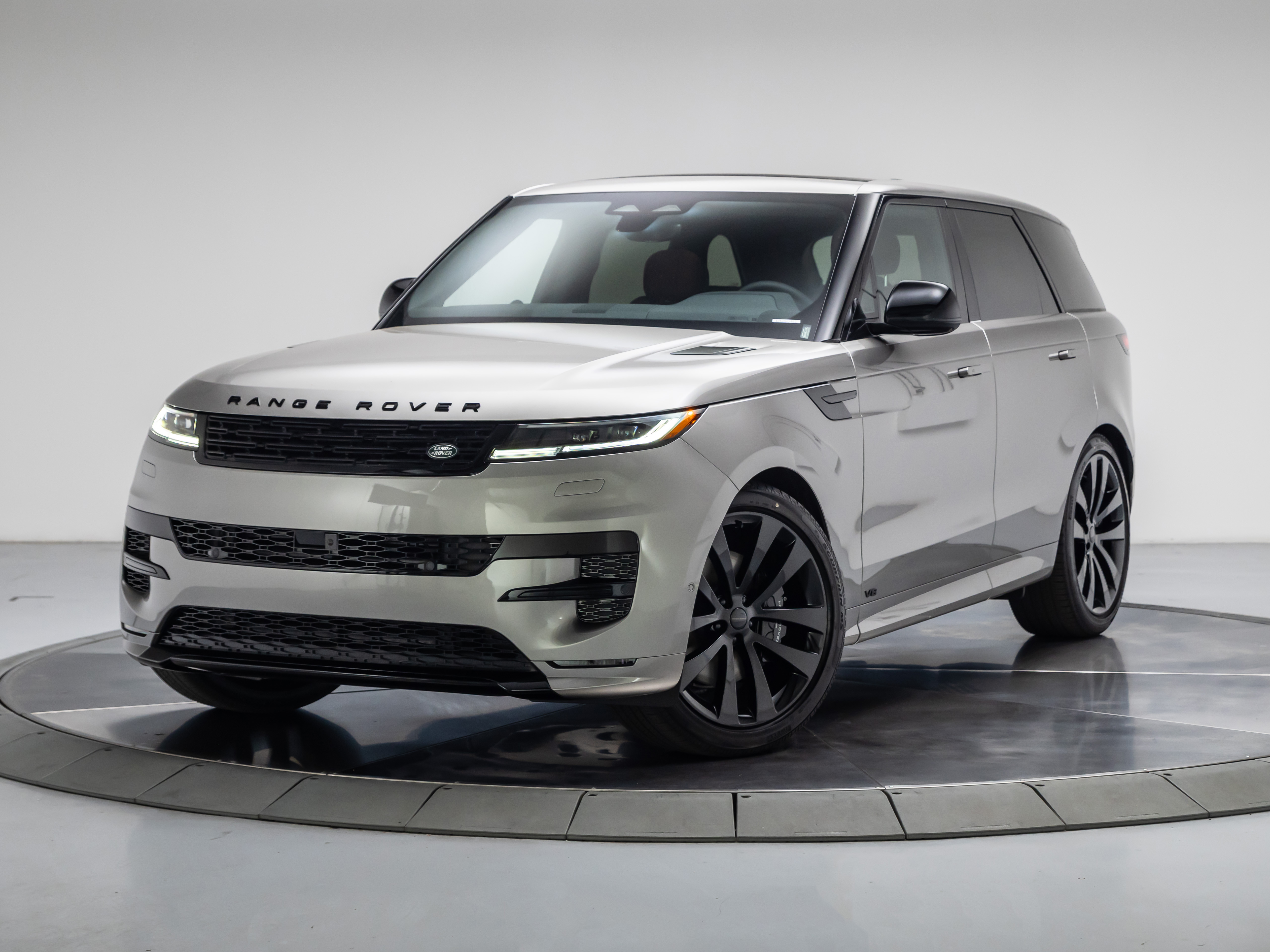 New 2026 Land Rover Range Rover Sport P530 Dynamic SE